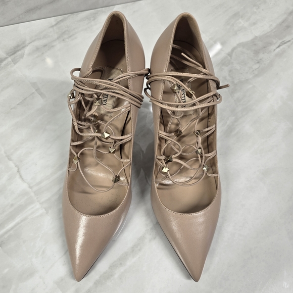 Valentino Garavani Lace Up Heels - Picture 8 of 9